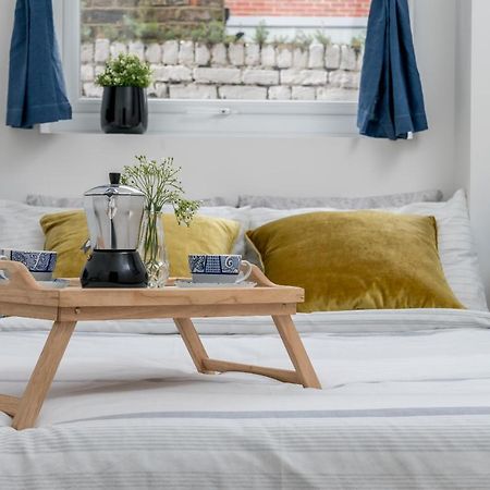 Modern And Light 2 Bed Flat In Sw2 Apartment London Luaran gambar