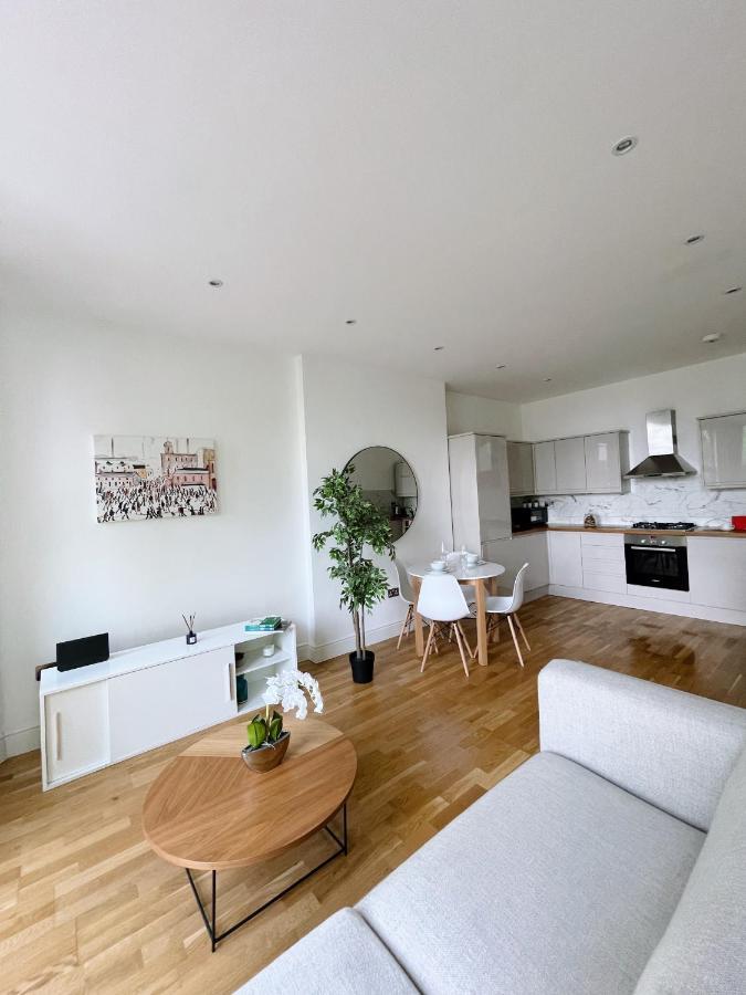 Modern And Light 2 Bed Flat In Sw2 Apartment London Luaran gambar
